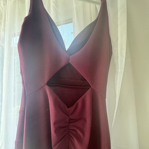 Le Chateau party dress - Picture 4 of 5